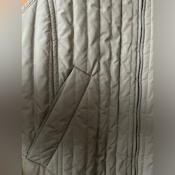 Max Mara Weekend quilted full zip puff field vest 6 - Picture 5 of 8